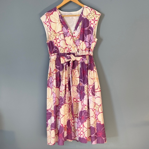 Garnet Hill Dresses & Skirts - Garnet Hill Size 8 Floral Purple and Cream Dress 100% Cotton Nice Cotton Lining